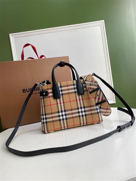 【BURBERRY 巴寶莉】限定版簡約素雅英倫格紋棉質個性遮陽帽 